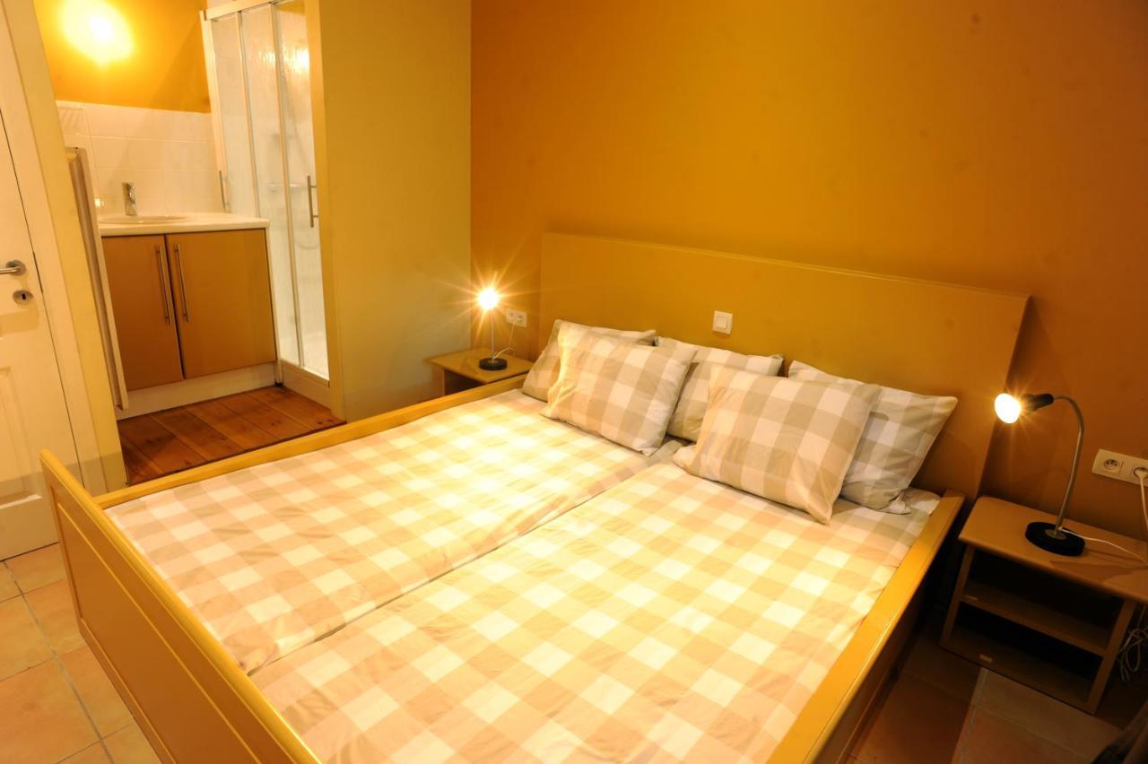 Bed and Breakfast La Papeterie De Corbes Екстер'єр фото